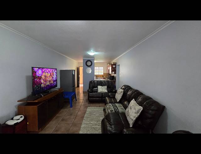 3 BEDROOM SECTIONAL TITLE FOR SALE IN CASTLEVIEW